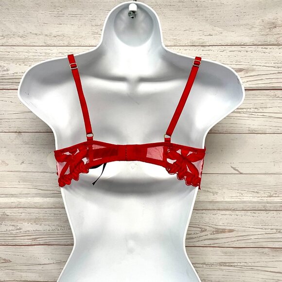 Victoria's Secret Very Sexy Shine Strappy Bra - Picture 6 of 11